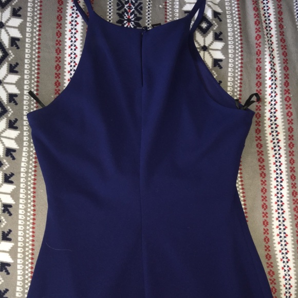 Formal dress - Picture 4 of 7